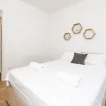Spacieux 3 Pieces Renove - Jardin - Parking - Ed Lejlighed *